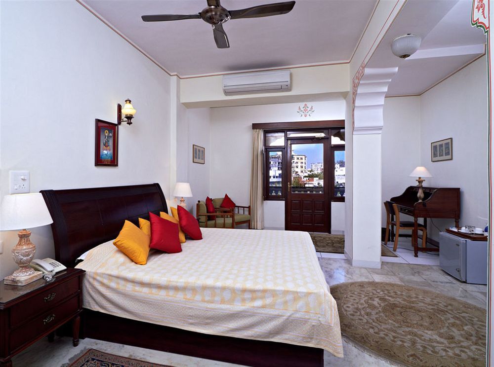 Hotel Meghniwas Jaipur Extérieur photo