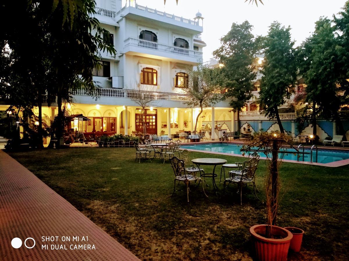 Hotel Meghniwas Jaipur Extérieur photo