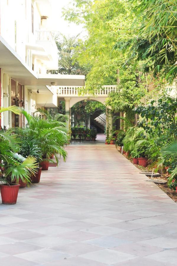 Hotel Meghniwas Jaipur Extérieur photo